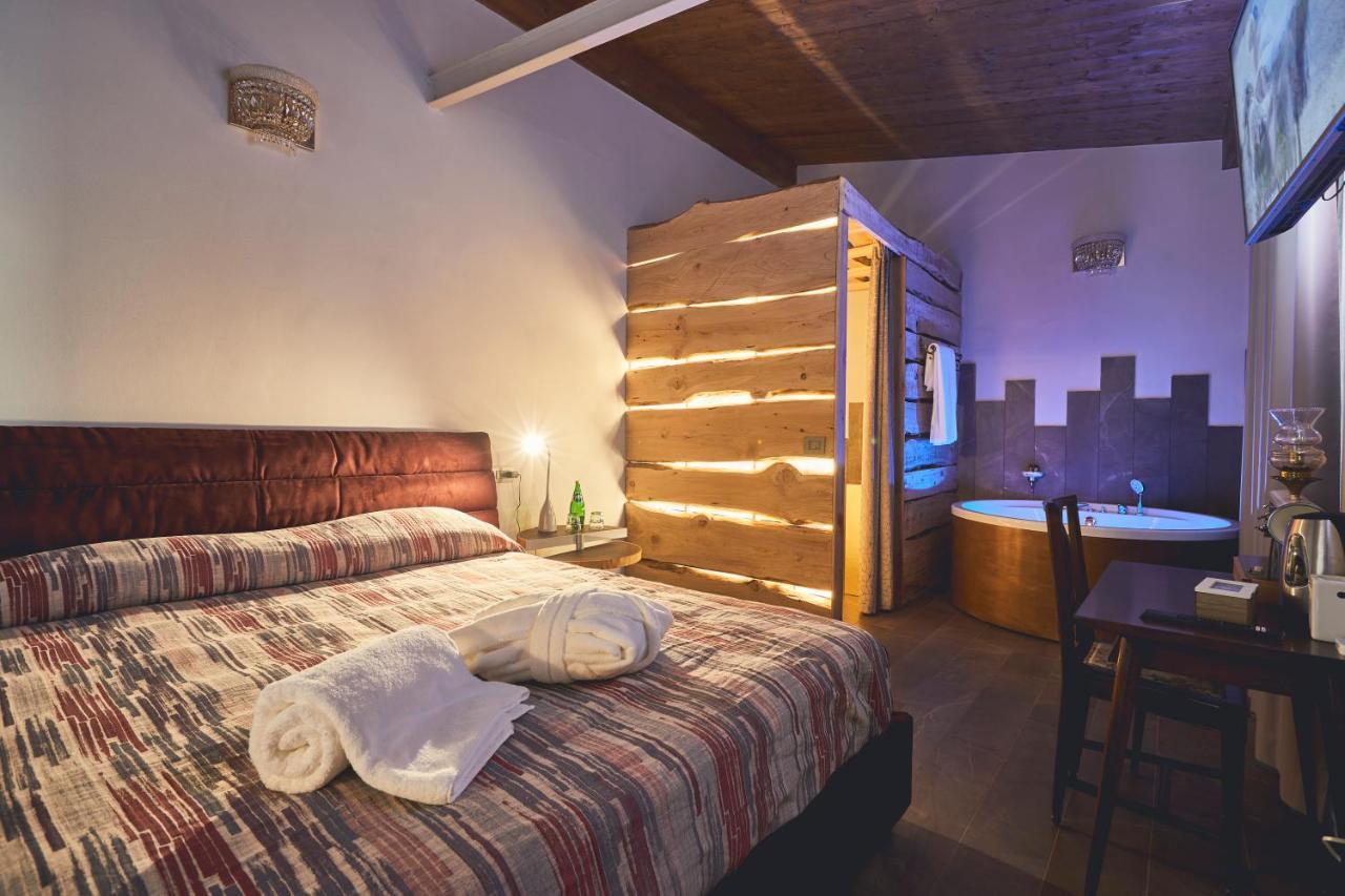 פורלי Le Stagioni Luxury Suite מראה חיצוני תמונה